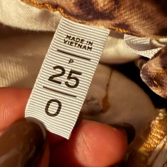 Petite High Rise Wide Leg Jeans in Leopard Print - Picture 10 of 10